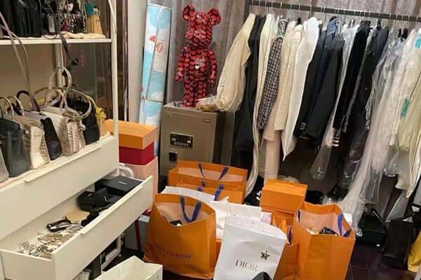 阜新市新邱回收一线品牌衣服